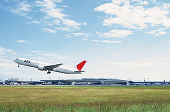 お客さまから選ばれる最先端の国際空港をめざして 最新のICTで、優しく便利なサービスを届けたい