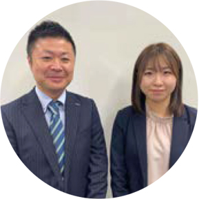 株式会社ドコモCS東北 山形支店 法人営業部 法人SE担当 尾形 恵介(左) 株式会社ドコモCS東北 山形支店 法人営業部 法人営業担当 岡﨑 沙織(右)