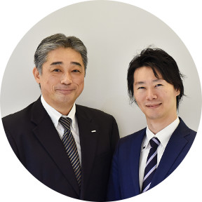 株式会社ドコモCS北海道 法人営業部 西村 愼二(写真左)/株式会社ティーガイア 北海道支店 営業第3チーム 中井 卓(写真右)
