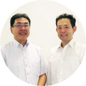 株式会社NTTドコモ 九州支社 法人営業部 松坂 信(右)<br>株式会社ドコモCS九州 熊本支店 法人営業部 冨ヶ原 雅彦(左)