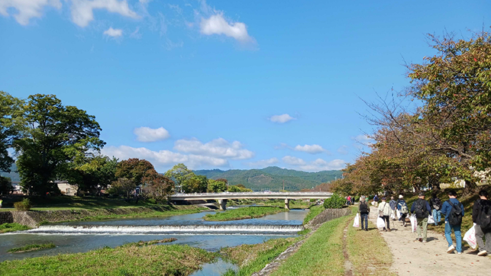 美しい日本を次世代につなぐ、鴨川クリーンハイク