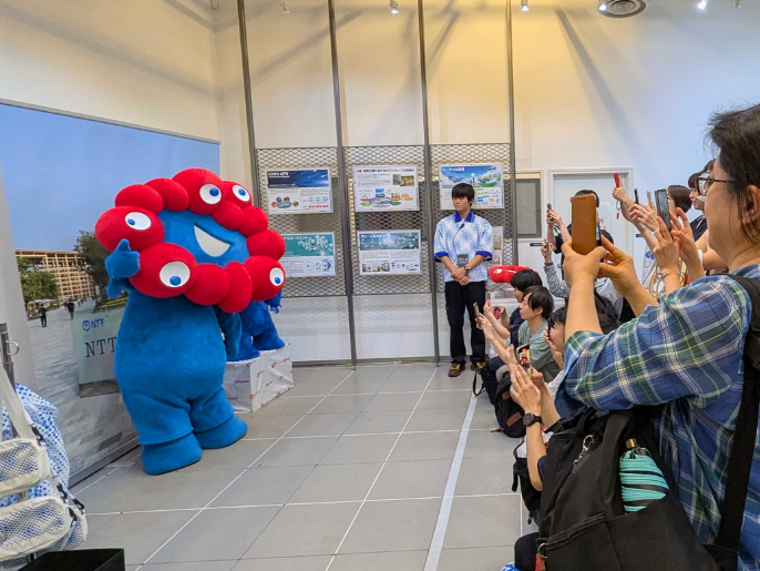 ミャクミャク登場で、大盛況！