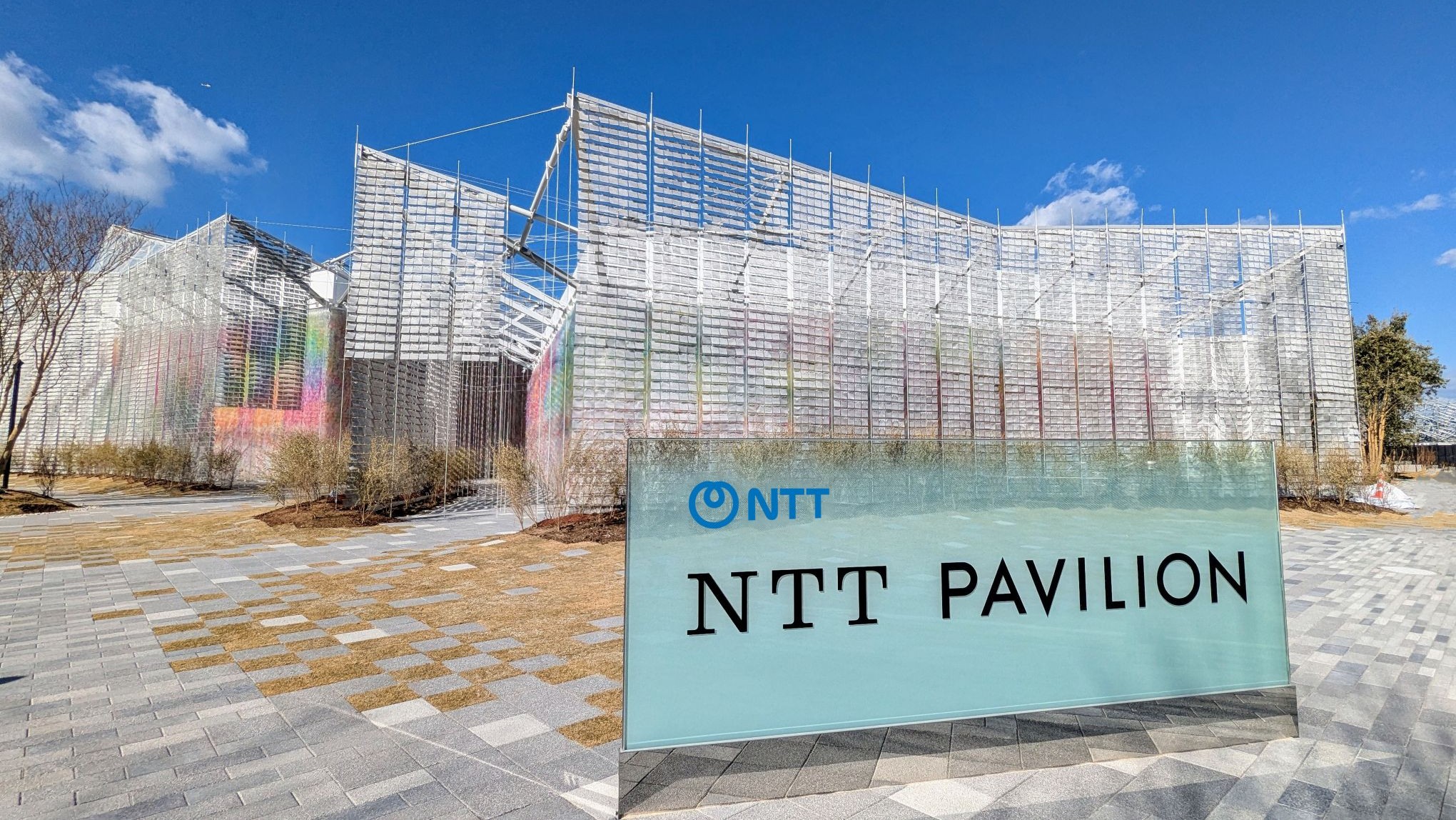 お客さまとの心のつながりを生んだ「おもてなし」。社員が運営したNTTパビリオン