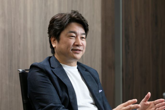 「PRODUCE 101 JAPAN THE GIRLS」について語る小林社長