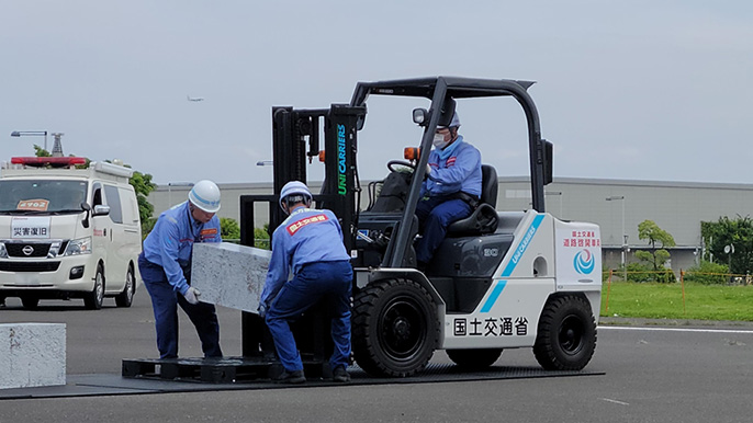 道路啓開の訓練模様