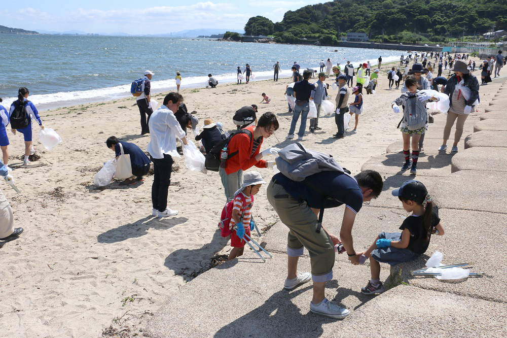 「ラブアース・クリーンアップふくおか2019」の写真