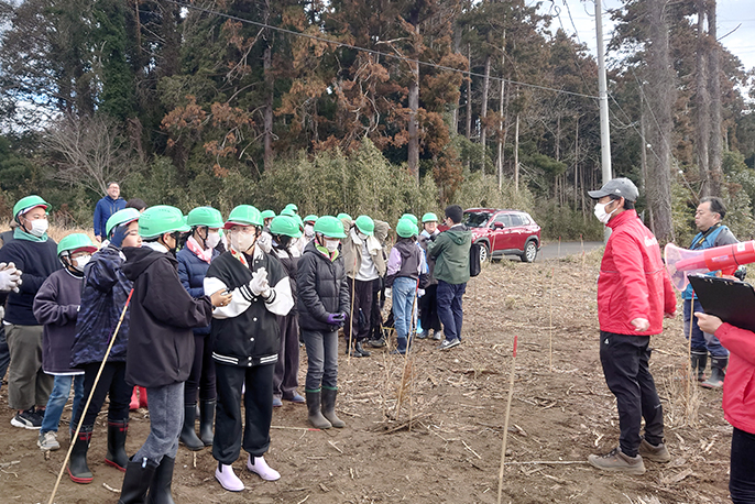 マスク越しの笑顔