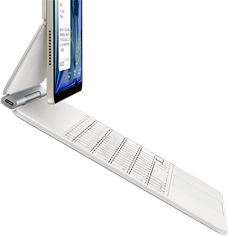 スターライトのiPad Air、ホワイトのMagic Keyboardに取りつけられている。側面の外観