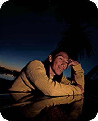 イメージ画像（暗い場所でも、鮮やかに。）