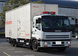 移動電源車（写真は1000KVA電源車）