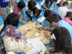 昨年の環境学習会の様子（2012年8月27日）