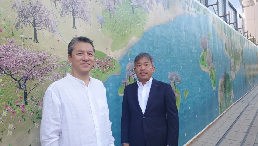 山邊チーフプロデューサー(HIT)と外岡中国支社長