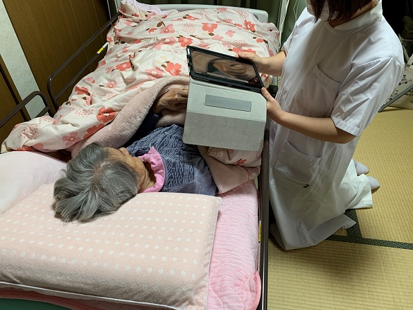 訪問先の看護師