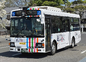 大型バス車両