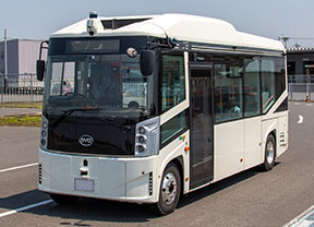 小型EVバス（8人乗り）写真