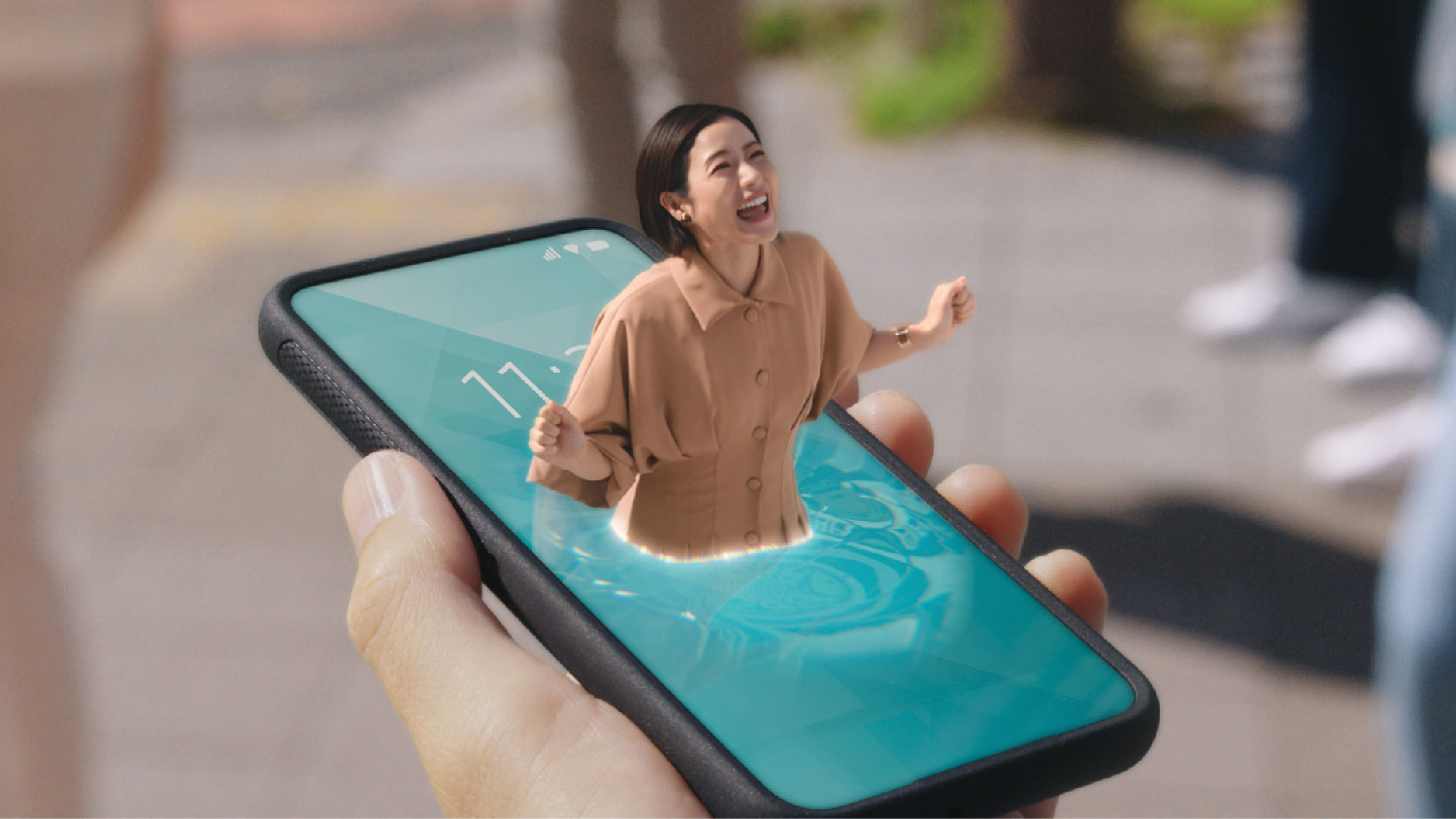 イメージ画像：iPhone「無制限に楽しもう」篇