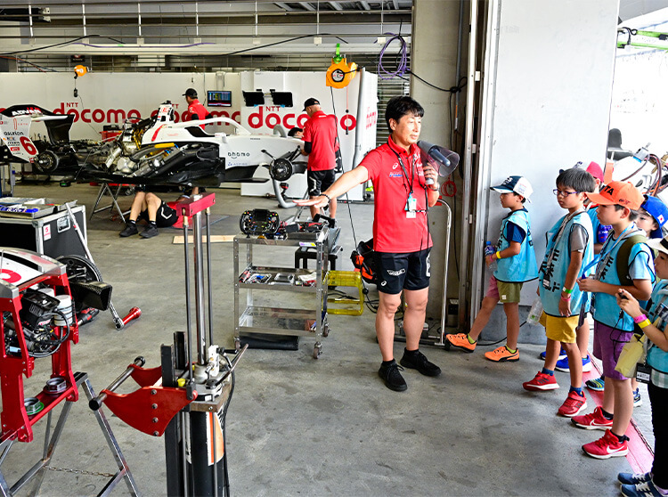 ダンディライアンレーシング | 2024 ドコモ未来フィールド | ピット内見学