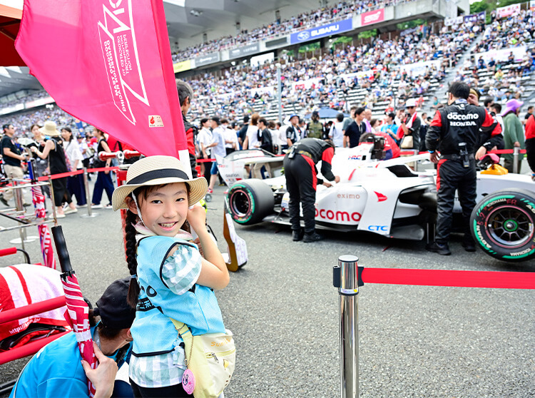 ダンディライアンレーシング | 2024 ドコモ未来フィールド | グリッドウォーク・選手をサポートするお仕事体験