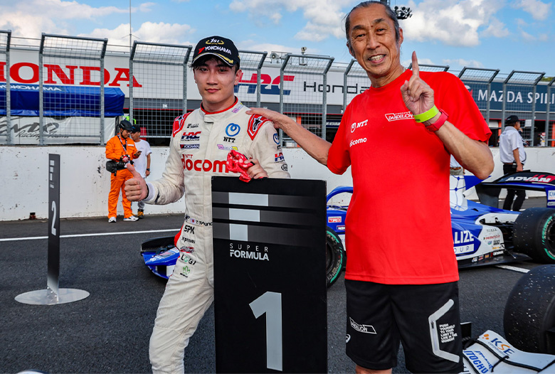 ダンディライアンレーシング | ダンディライアンレーシング 牧野任祐選手今シーズン二度目の優勝 | レース中の様子