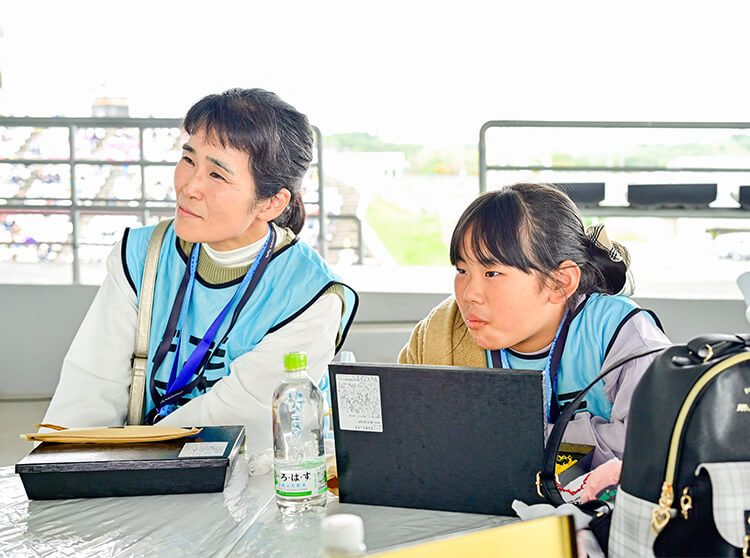 ダンディライアンレーシング | 2024 ドコモ未来フィールド | トークショーの様子