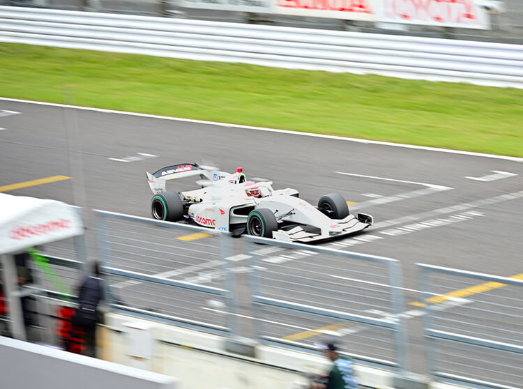ダンディライアンレーシング | 2024 ドコモ未来フィールド | レース観戦の様子