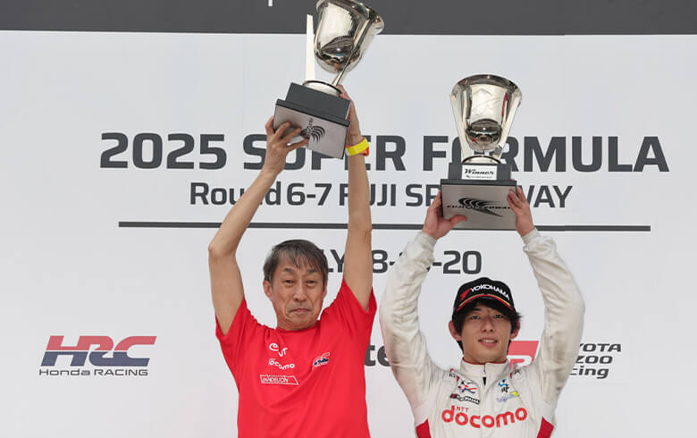 ダンディライアンレーシング | スーパーフォーミュラ第7戦 | 表彰台の太田選手