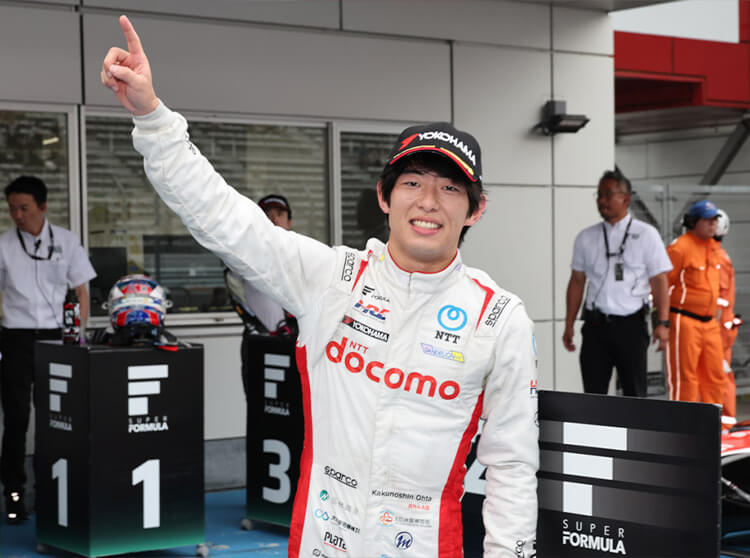 ダンディライアンレーシング | スーパーフォーミュラ第7戦 | ゴール後の太田選手
