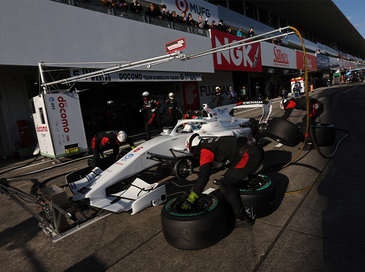 ダンディライアンレーシング | 2025年最終決戦 | チームの様子