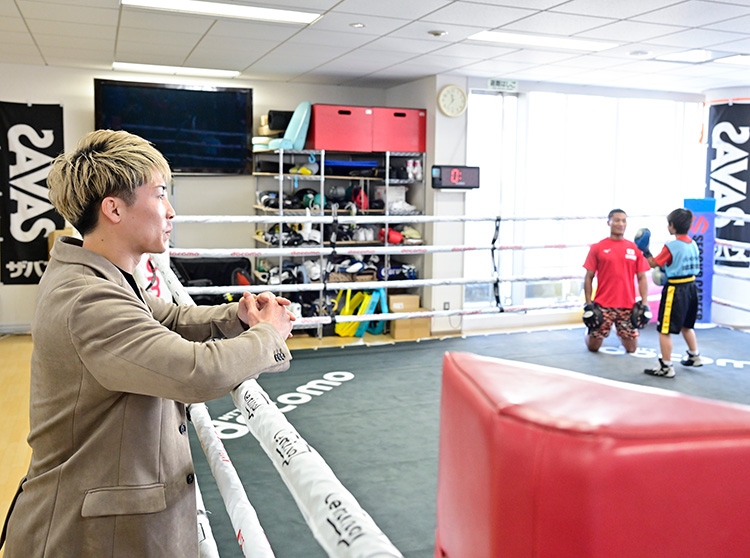 井上尚弥選手&大橋ボクシングジム | 2023 ドコモ未来フィールド | 井上選手と初対面する子どもたち