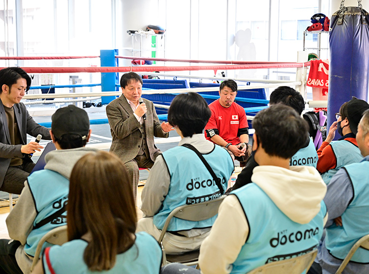 井上尚弥選手&大橋ボクシングジム | 2023 ドコモ未来フィールド | 大橋会長と八重樫トレーナーにによるトークショーの様子