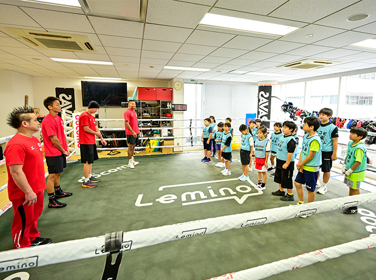 井上尚弥選手&大橋ボクシングジム | 2024 ドコモ未来フィールド | ボクシングの指導を受ける子どもたち