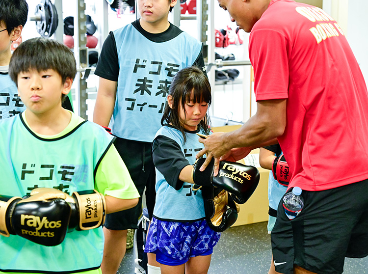 井上尚弥選手&大橋ボクシングジム | 2024 ドコモ未来フィールド | ボクシングの指導を受ける子どもたち